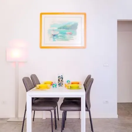 Center Portofino - Free Parking - By The Sea - Ac - Free Wi-fi Apartment