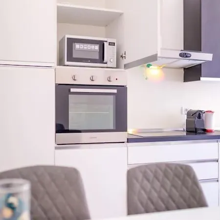 Center Portofino - Free Parking - By The Sea - Ac - Free Wi-fi *