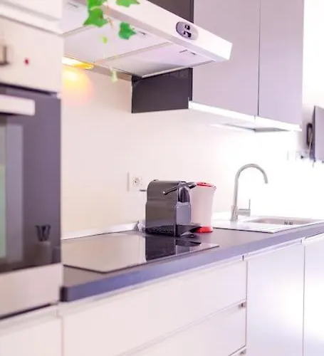 Center Portofino - Free Parking - By The Sea - Ac - Free Wi-fi Apartament